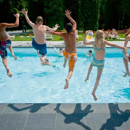 بيت للعطل دومين لونغ بري