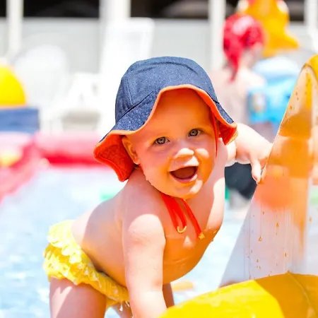 دومين لونغ بري بيت للعطل